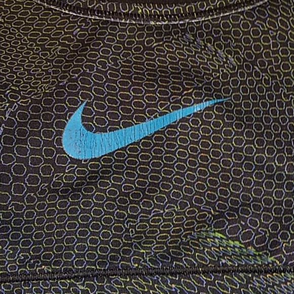 Nike Dri fit sports top. - Picture 2 of 5